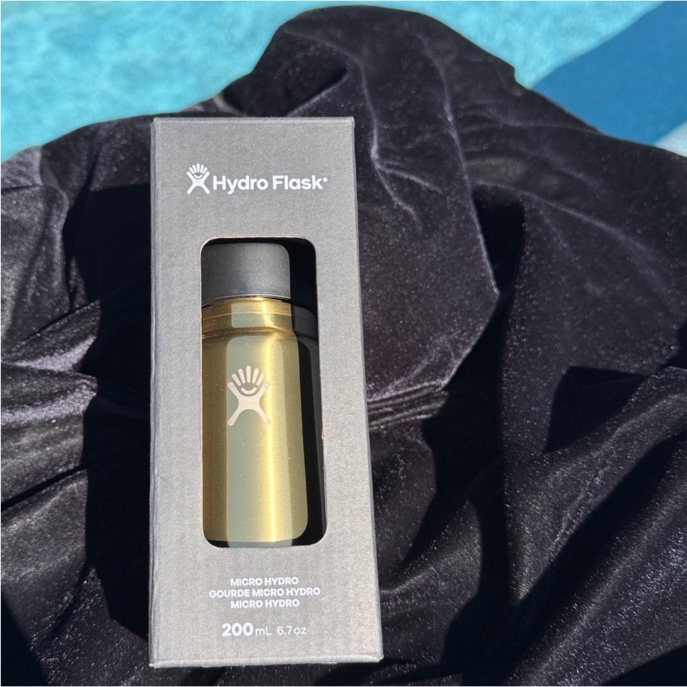 Hydro Flask Gold & Black Bottle Set With Bottle Boots New With Tags - Picture 9 of 13